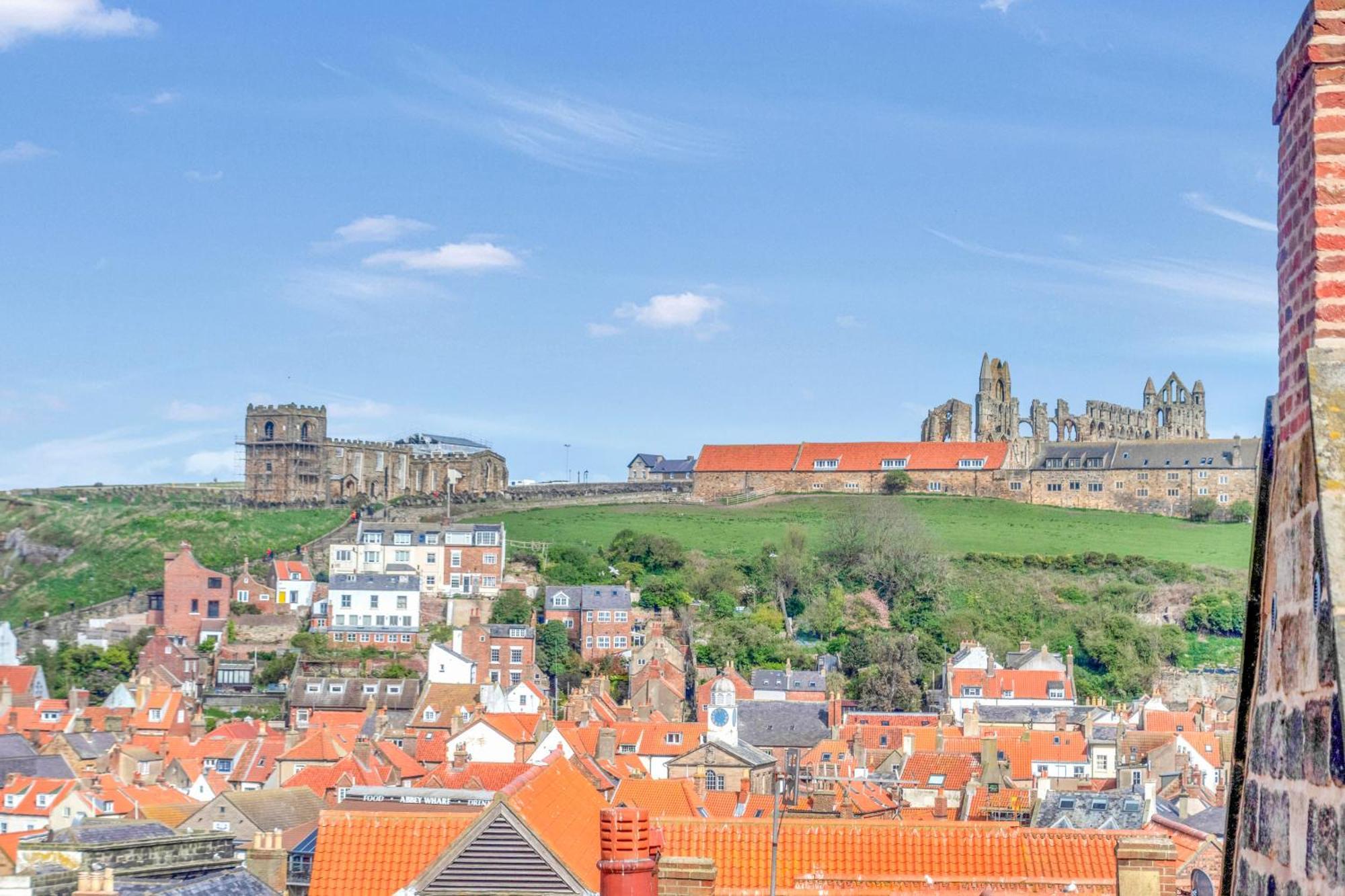 Adventure House - Whitby Vila Exterior foto