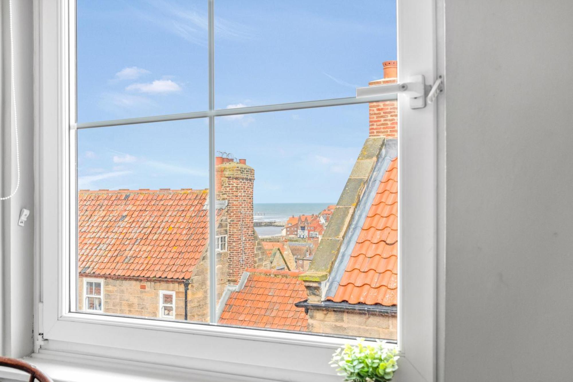 Adventure House - Whitby Vila Exterior foto