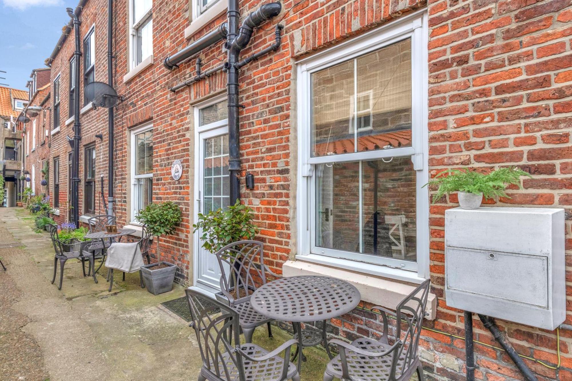 Adventure House - Whitby Vila Exterior foto
